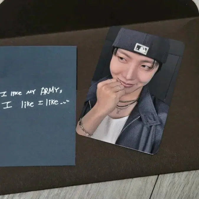 [BUNJANG] J-Hope Mona Lisa Challenge Limited Edition Photocard / 제이홉 모나리자 챌린지 당첨 한정 포카