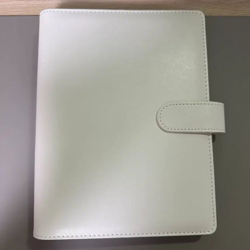 [BUNJANG] A5 Macaron Binder White Photocard Binder (2 Available) / A5 마카롱 바인더 흰색 포카바인더