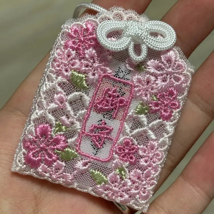 [BUNJANG] Sakura Jingu Cherry Blossom Omamori Charm / 오늘까지)벚꽃 레이스 오마모리 사쿠라 신궁