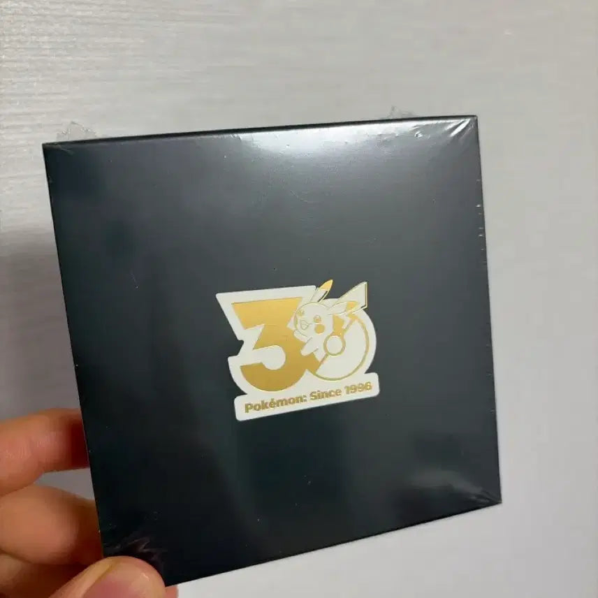 [BUNJANG] Pokemon 30th Anniversary Badge March Version / 포켓몬 30주년 뱃지 3월