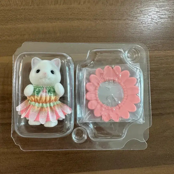 [BUNJANG] Sylvanian Families Latte Cat (Sealed) / (미개봉) 실바니안 꽃 라떼 고양이