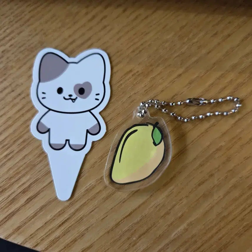 [BUNJANG] ITZY Motto Cafe Fruit Keychain / itzy 있지 motto 카페팝업 과일키링