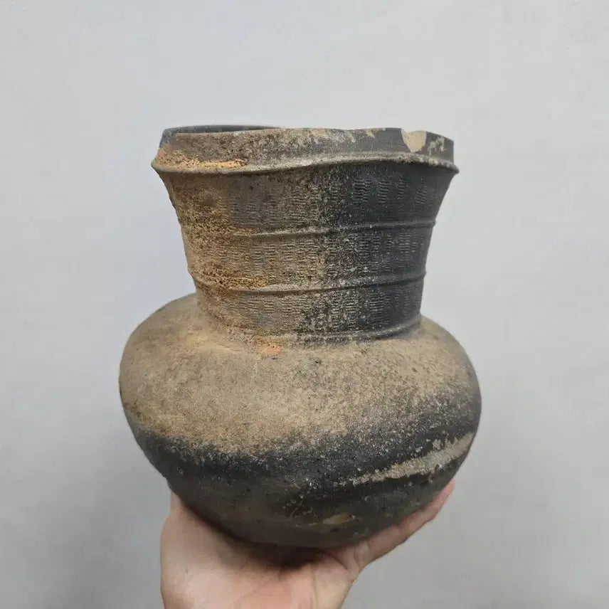 [BUNJANG] Authentic Three Kingdoms Period Earthenware Jar Antique / 진품 삼국시대 토기 장경호 골동품