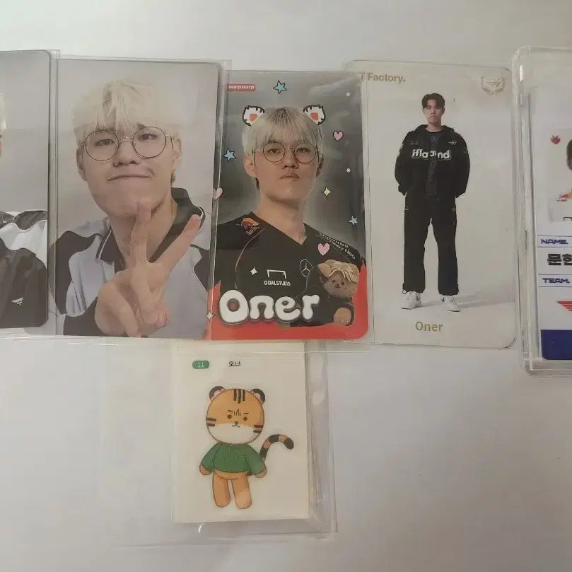 [BUNJANG] T1 Faker Photocard, Round Sticker, Coaster Bundle Set / T1 오너 포카, 띠부, 코스터 일괄 판매