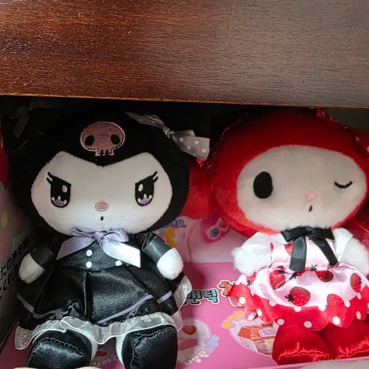 [BUNJANG] Sanrio Kuromi &amp; My Melody Strawberry Doll Set / 쿠로미 마이메로디 인형 세트 일괄 딸기 인형 산리오 고전키티