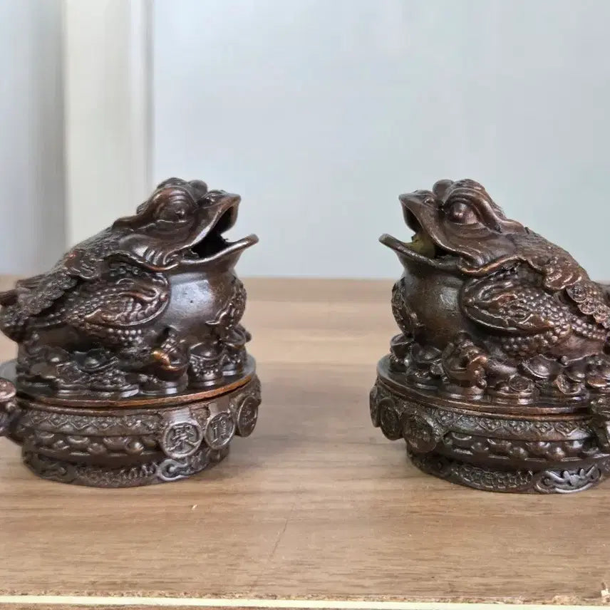 [BUNJANG] A Pair of Auspicious Toad Incense Burners / 복을 부르는 두꺼비 향로 한 쌍