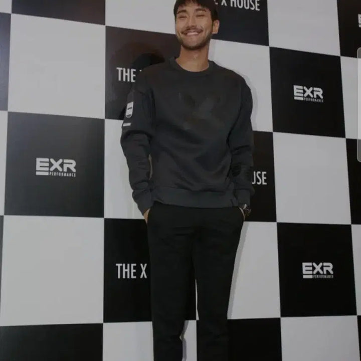 [BUNJANG] EXR Sweatshirt / (여름한정세일)EXR 맨투맨 팝니다