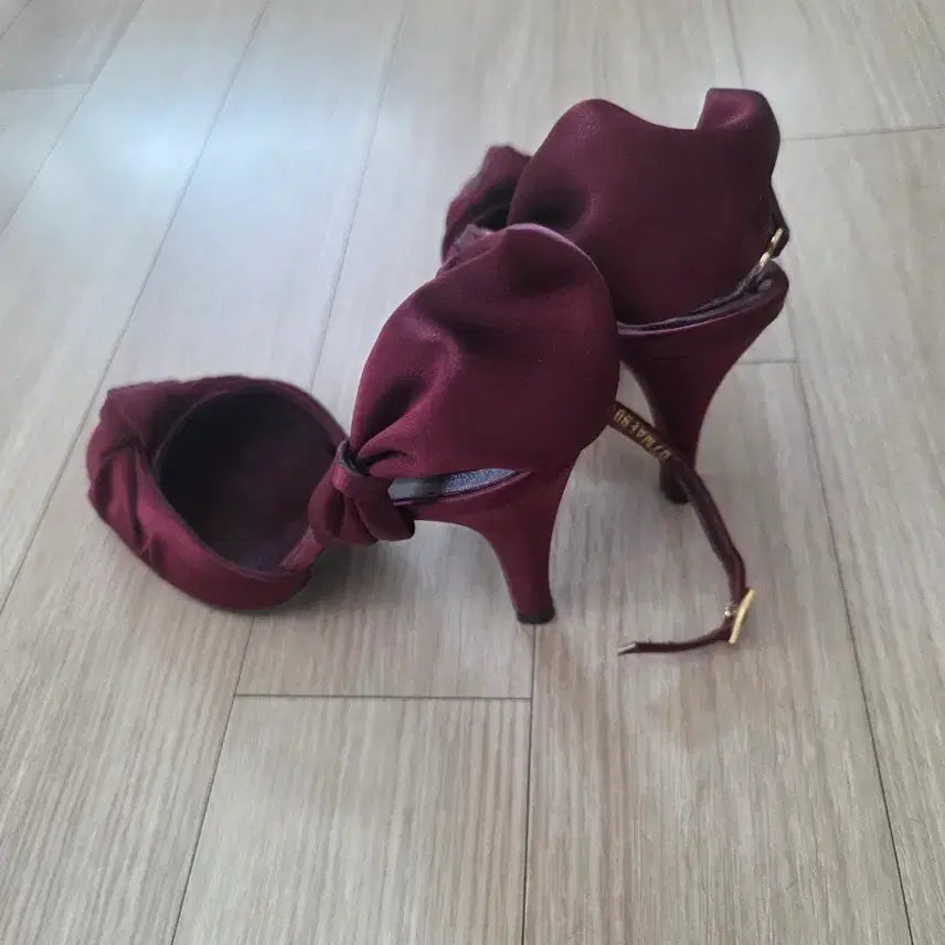[BUNJANG] Objet Satin Strap Heels / 오브제 새틴 스트랩 힐 235