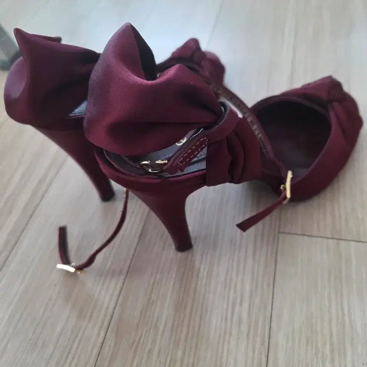 [BUNJANG] Objet Satin Strap Heels / 오브제 새틴 스트랩 힐 235