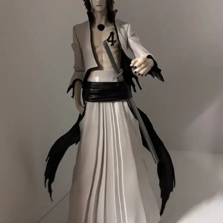 [BUNJANG] Bleach Ulquiorra Maximatic Figure (Box Included) / 블리치 우르키오라 맥시매틱 피규어(박스o)
