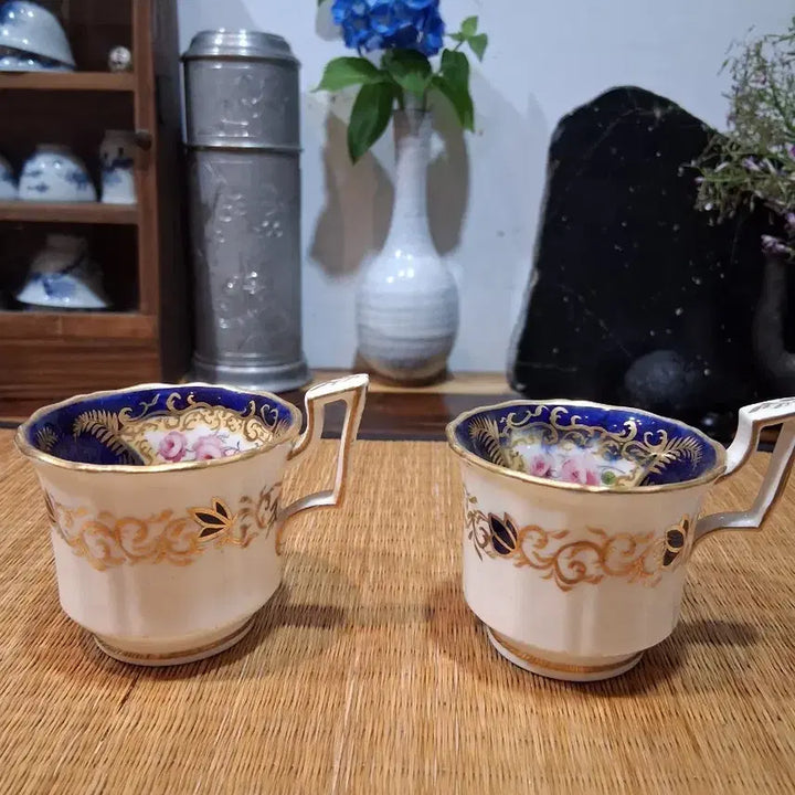 [BUNJANG] Gakie-mon Tea Cups (Set of 2), circa late 19th Century / 1800년대 전후 가기에의 한 형태8 차잔 2점