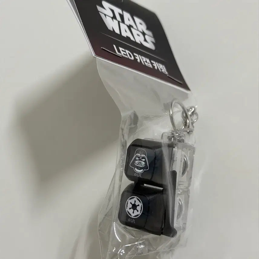 [BUNJANG] Star Wars LED Keyring - Darth Vader, Stormtrooper, Mandalorian &amp; Grogu / 스타워즈 LED 키캡 키링 다스베이더 만달로리안과 그로구 팝업