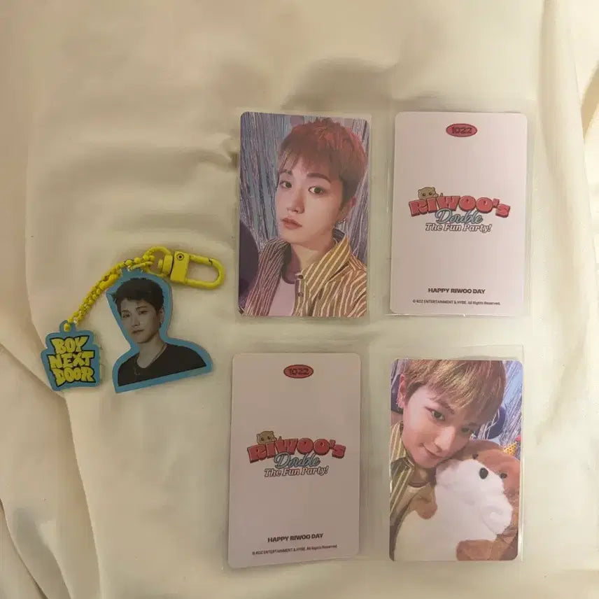 [BUNJANG] Riu Lucky Draw Photocard Holder &amp; 2025 Birthday Photocard Set / 리우럭키드로우키링+2025리우생일포카