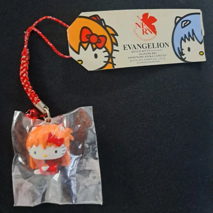 [BUNJANG] Evangelion x Hello Kitty Asuka Strap (New) / 고전 에반게리온 헬로키티 아스카 스트랩