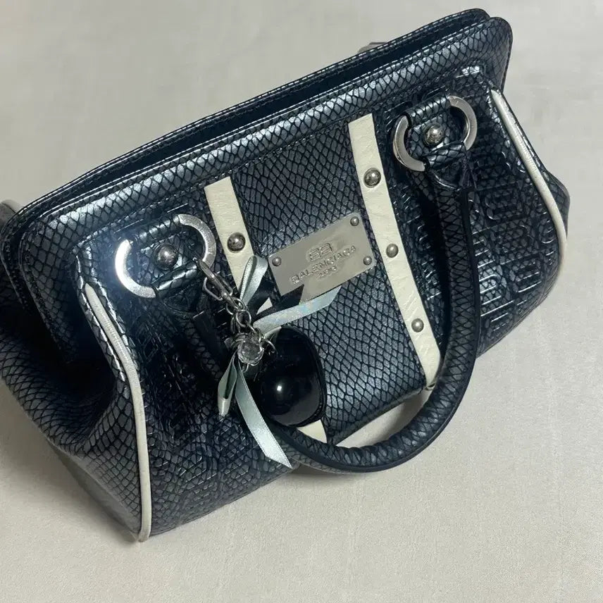 [SOLD OUT] 발렌시아가 미니 볼링백