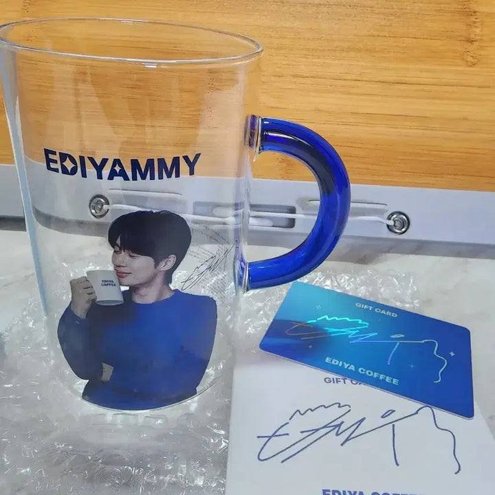 [BUNJANG] Byun Woo Seok Ediya Signed Glass + Signed Card / 변우석 이디야 사인 글라스 + 사인카드