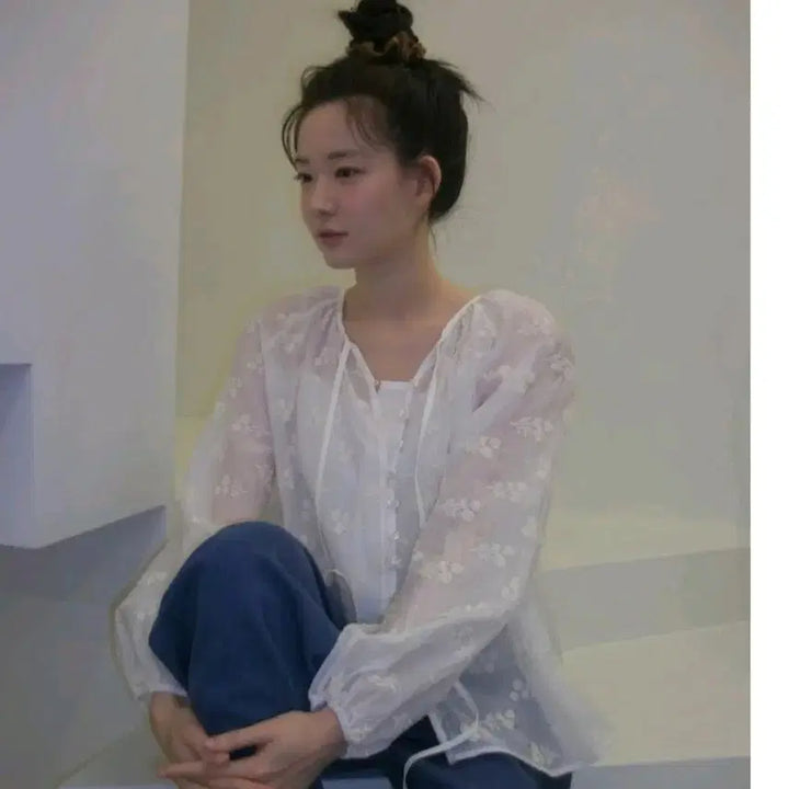 [SOLD OUT] 프롬비기닝 아멜리 블라우스 플라워 시스루 블라우스