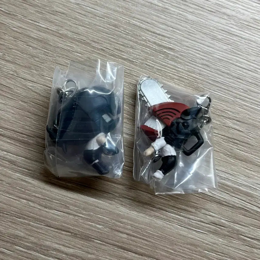 [SOLD OUT] 체인소맨 데롱 키링 가챠 (체인소, 밤) 커플 일괄
