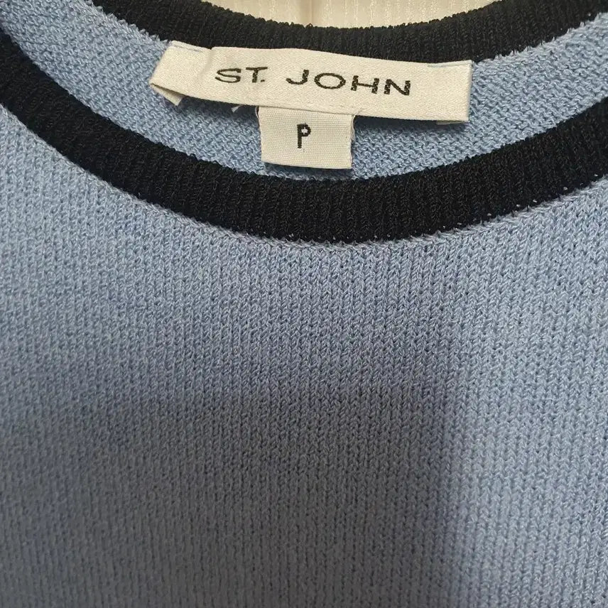 [BUNJANG] ST.JOHN Blue Sleeveless Knit Vest / ST.JOHN 민소매니트