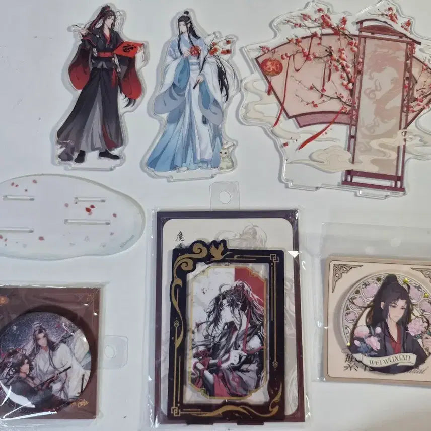 [BUNJANG] Grandmaster of Demonic Cultivation Acrylic Stand &amp; Badge Bundle / 급전할인)마도조사 아크릴 스탠드,뱃지 굿즈 일괄판매