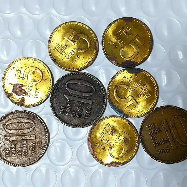 [BUNJANG] Korean Coin Bundle (Includes 1966 10 Won Coin) / 한국은행 주화 10원 66년 포함 8개 일괄 드립니다