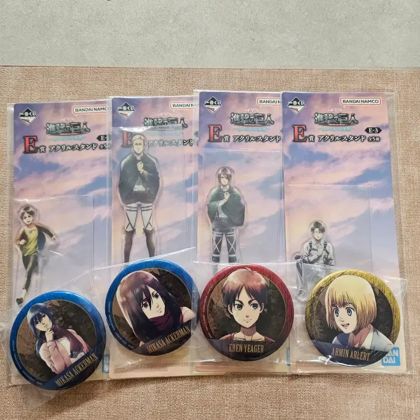 [BUNJANG] Attack on Titan Ichiban Kuji Acrylic Stand / Badge Set / 진격의거인 제일복권 아크릴 스탠드/뱃지 세트