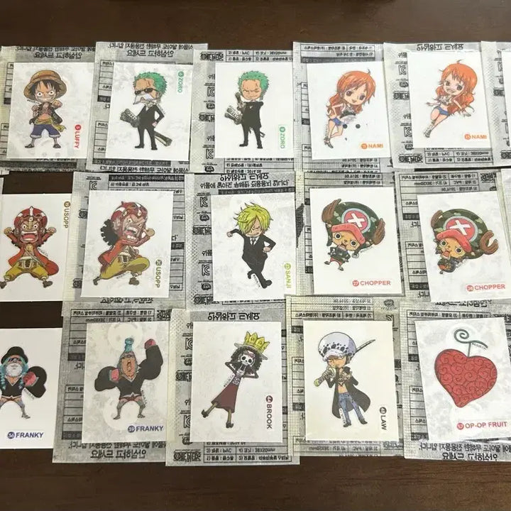 [BUNJANG] Lotteria One Piece Tti-bbu Seal Bundle / 롯데 원피스 띠부씰 판매/교환