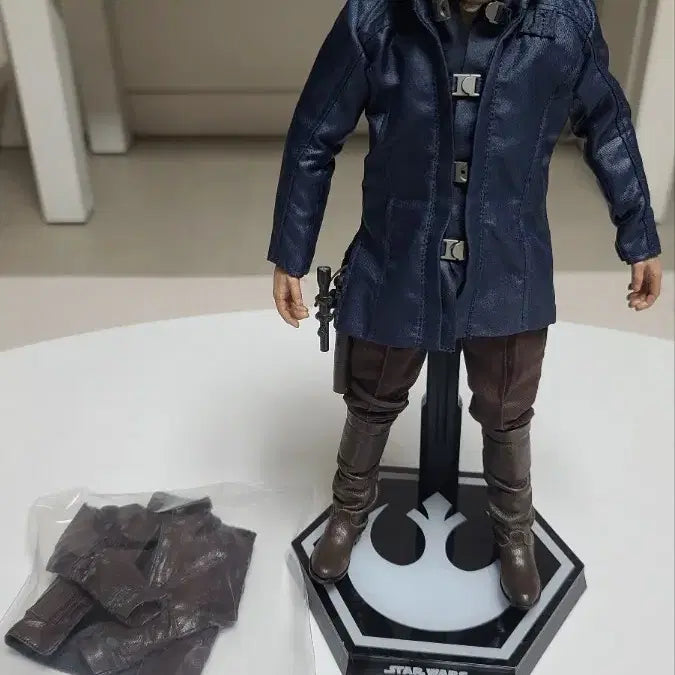 [BUNJANG] Hot Toys 1/6 Scale Star Wars: The Force Awakens Han Solo / HOT TOYS 1/6 스타워즈7 깨어난 포스 - 한솔로