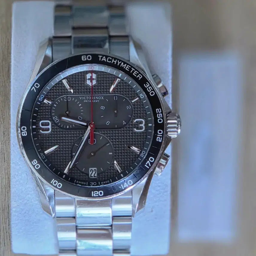 [BUNJANG] Victorinox Swiss Army Chrono Classic 42mm Quartz Watch / 빅토리녹스 스위스아미 크르노클래식 42mm 쿼츠 시계