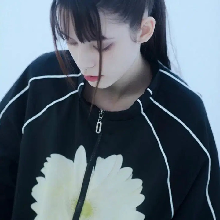 [BUNJANG] Clut Studio Gerbera &amp; Cat Windbreaker / 클럿스튜디오 윈드브레이커 바람막이 클럿스튜디오 거베라 캣 윈드브레이커