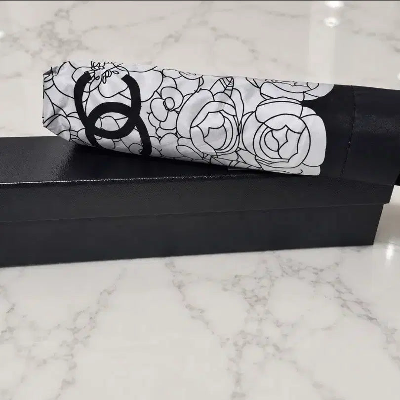 [BUNJANG] Chanel Camellia 5-Section Automatic Umbrella Full Box New / 샤넬 까멜리아  5단 양우산 풀박스 새상품