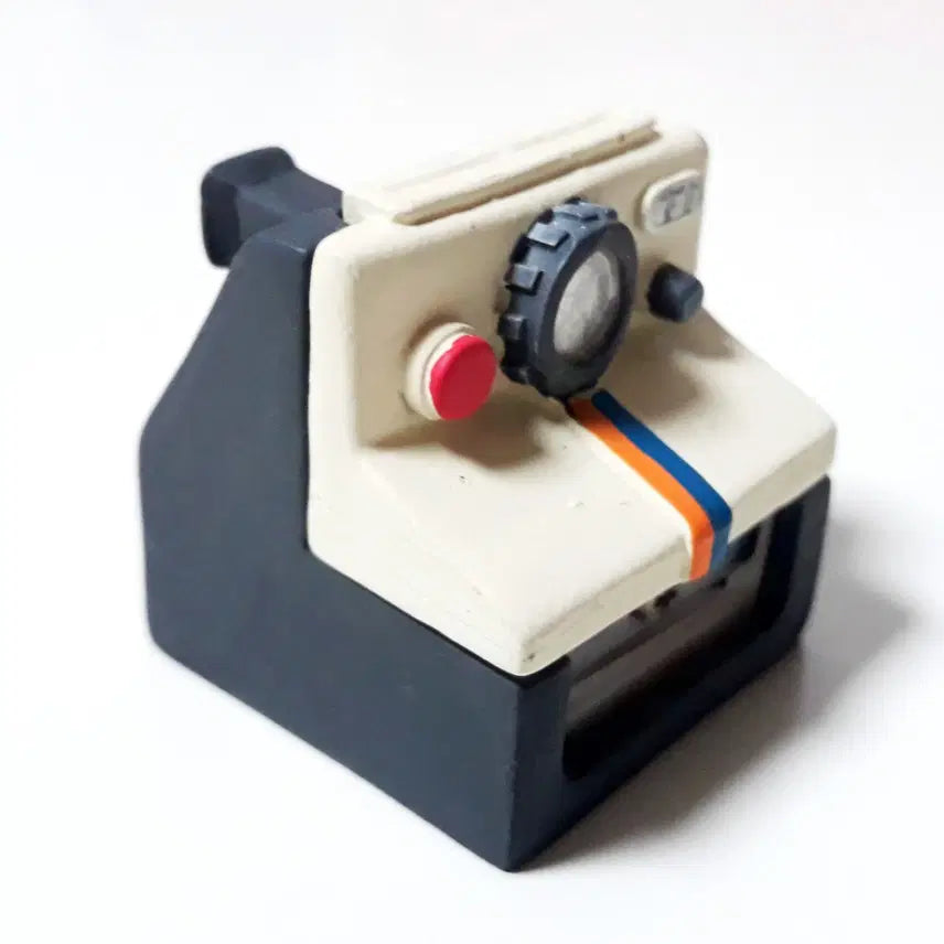 [BUNJANG] Decole 2014 Retro Polaroid Camera Pencil Sharpener / 데꼴 2014 레트로 폴라로이드 카메라 연필깎이