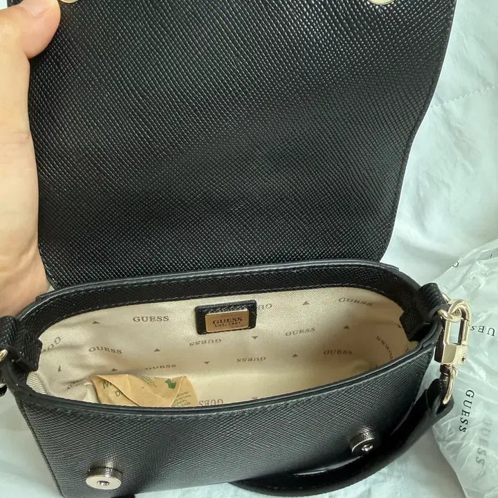 [BUNJANG] Guess Mini Top Handle Flap Bag / 게스 미니 탑 핸들 플랩백