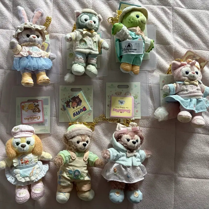 [BUNJANG] Disney Duffy and Friends Shanghai Resort 2025 Spring Series Keychain Full Set / 오늘만) 더피와 친구들 디즈니 리조트 상하이 2025 봄 시리즈 키링