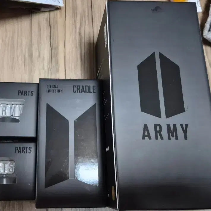 [BUNJANG] BTS Official Light Stick Parts + Stand Set / BTS 공식 응원봉 파츠 + 거치대 세트