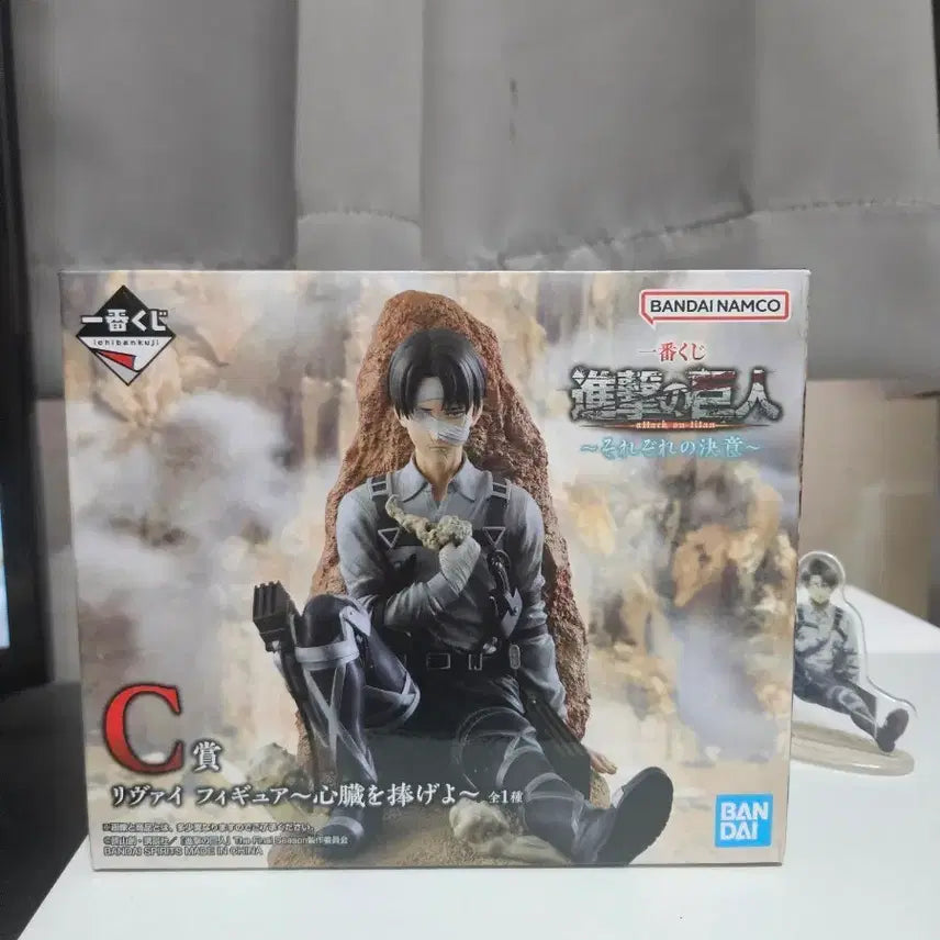 [BUNJANG] Attack on Titan Levi C-Award Acrylic Stand / 진격의거인 리바이 c상 택포 15