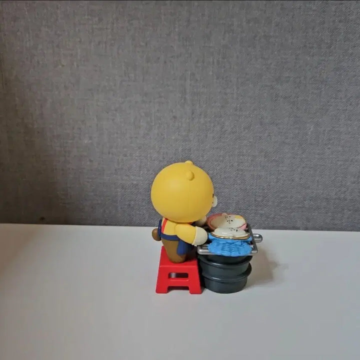 [BUNJANG] Choonsik Choonsoon Figure with Box, Vinyl, and Photocard / 상자비닐포카o 춘식이 춘수산 피규어