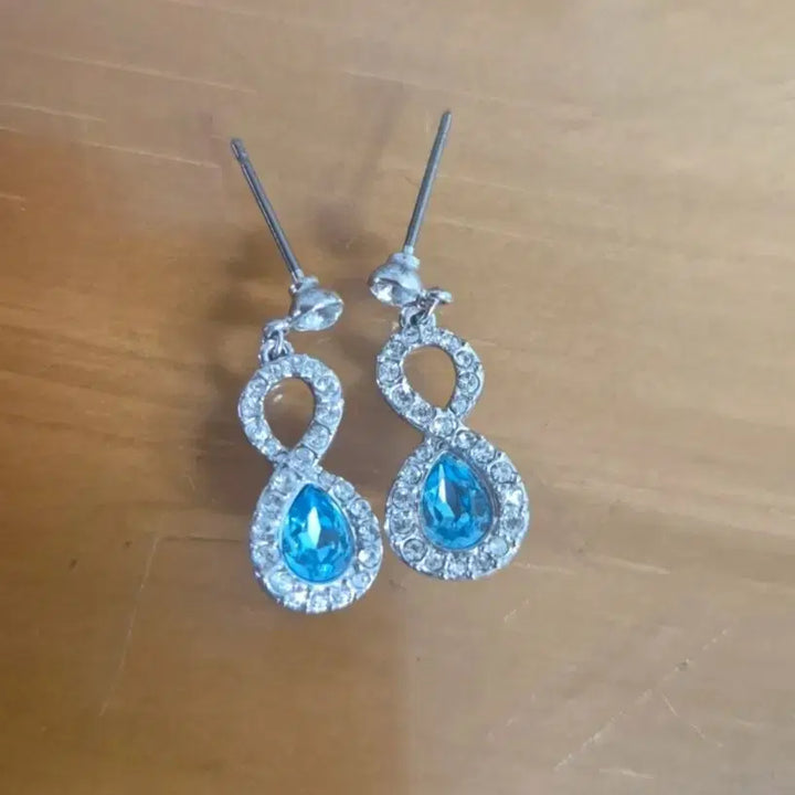 [BUNJANG] Swarovski Blue Drop Earrings / 스와로브스키 블루 드롭 귀걸이