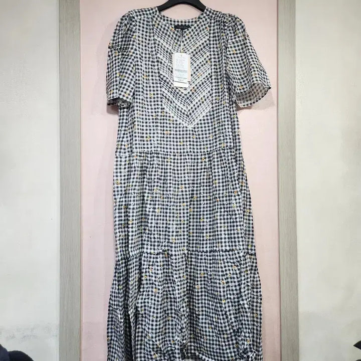 [SOLD OUT] 써스데이아일랜드 레이스깅엄패턴윈피스
