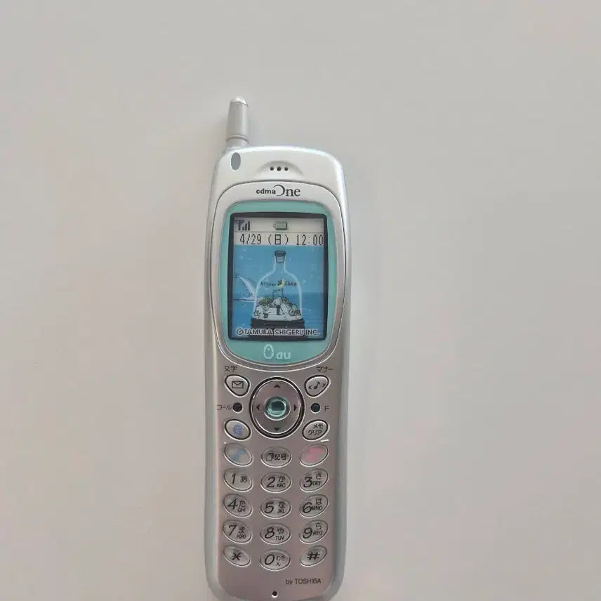 [BUNJANG] au Y2K Flip Phone Mock-up (Silver/Mint) / 일본 고전 y2k au 일본 핸드폰 모형폰 바형 목업폰
