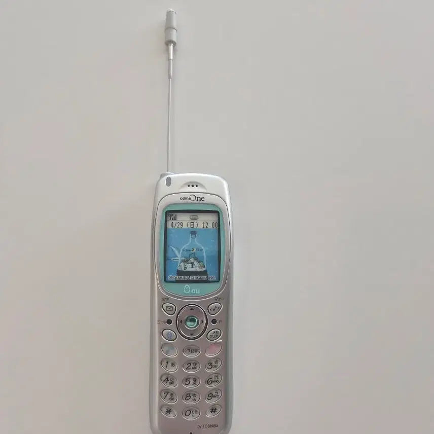 [BUNJANG] au Y2K Flip Phone Mock-up (Silver/Mint) / 일본 고전 y2k au 일본 핸드폰 모형폰 바형 목업폰