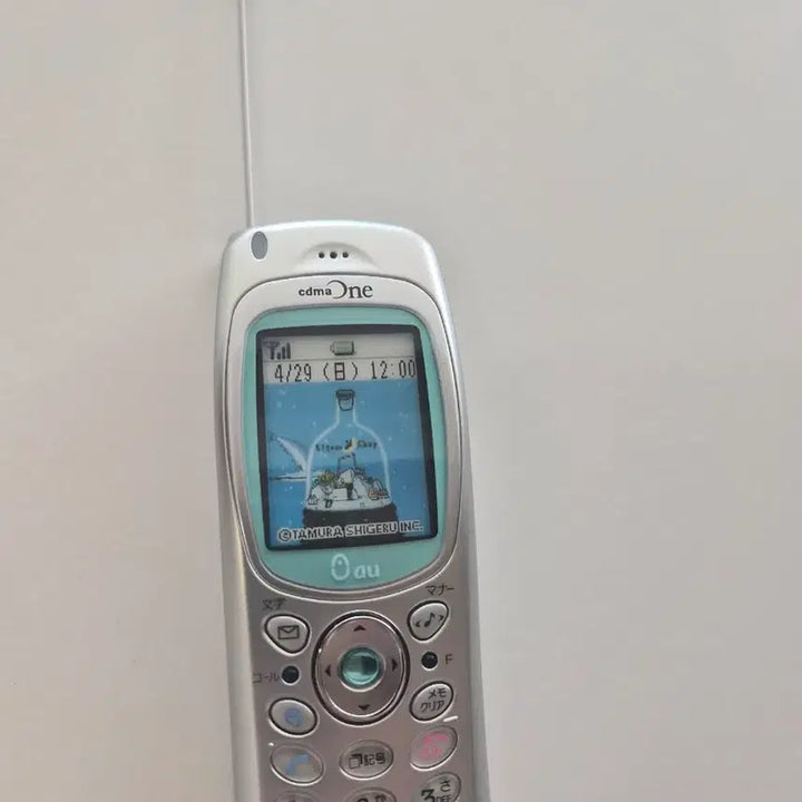 [BUNJANG] au Y2K Flip Phone Mock-up (Silver/Mint) / 일본 고전 y2k au 일본 핸드폰 모형폰 바형 목업폰