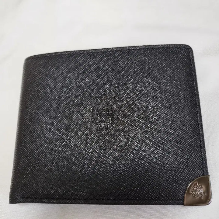 [SOLD OUT] 새상품 MCM 반지갑 블랙