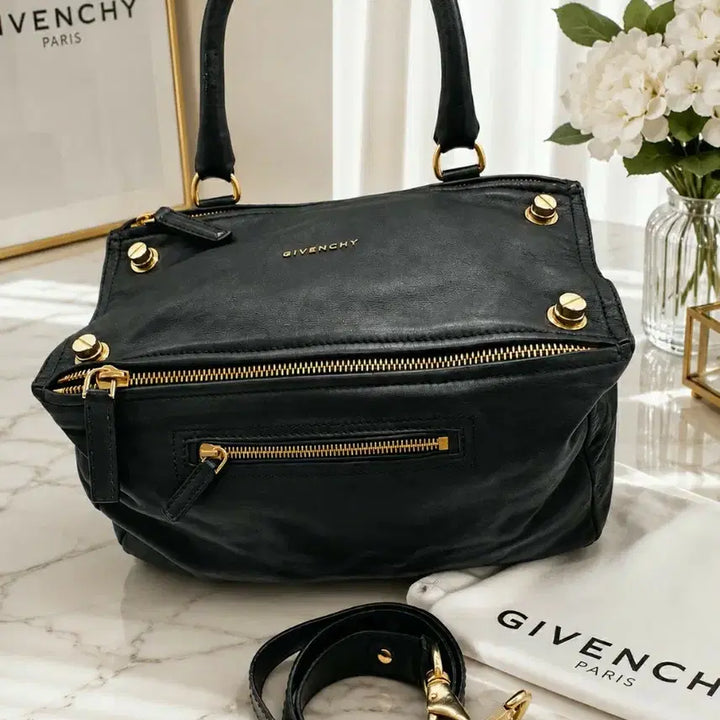 [BUNJANG] Givenchy Pandora Medium Black GHW / [정품/스트랩포함] 지방시 판도라 미디움 블랙 금장