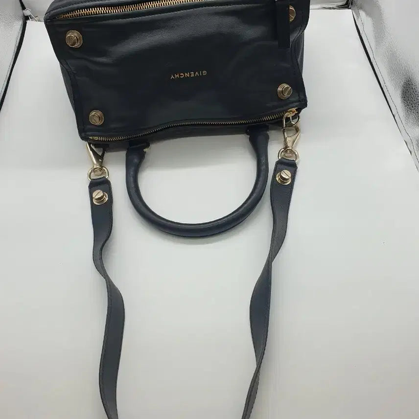 [BUNJANG] Givenchy Pandora Medium Black GHW / [정품/스트랩포함] 지방시 판도라 미디움 블랙 금장