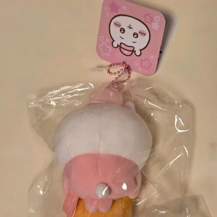 [BUNJANG] Chiikawa 5th Anniversary Mascot (Pink Hat) / 5주년 기념 택배 치이카와 마스코트
