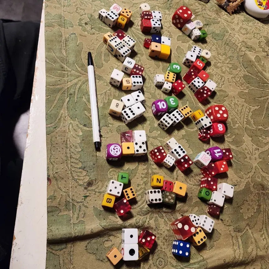 [BUNJANG] 100 x Dice / 주사위 100개에25000원