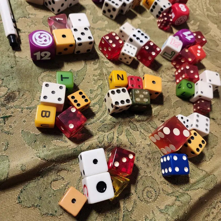 [BUNJANG] 100 x Dice / 주사위 100개에25000원