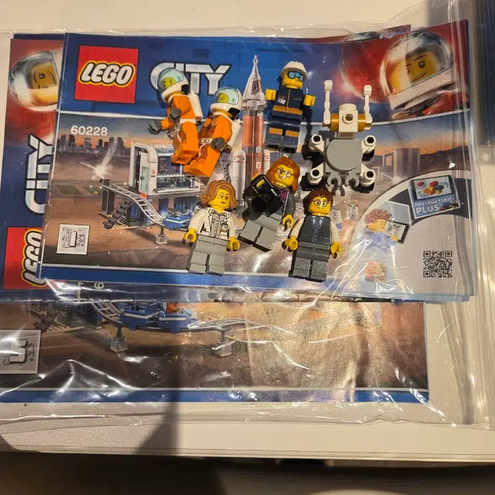 [BUNJANG] LEGO City 60228 Deep Space Rocket and Launch Control / 레고 60228 시티 우주