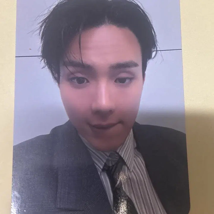 [BUNJANG] Monsta X Shownu Love Me Apple Music POB Photocard / 몬스타엑스 셔누 Love Me 애플뮤직 특전 포카!